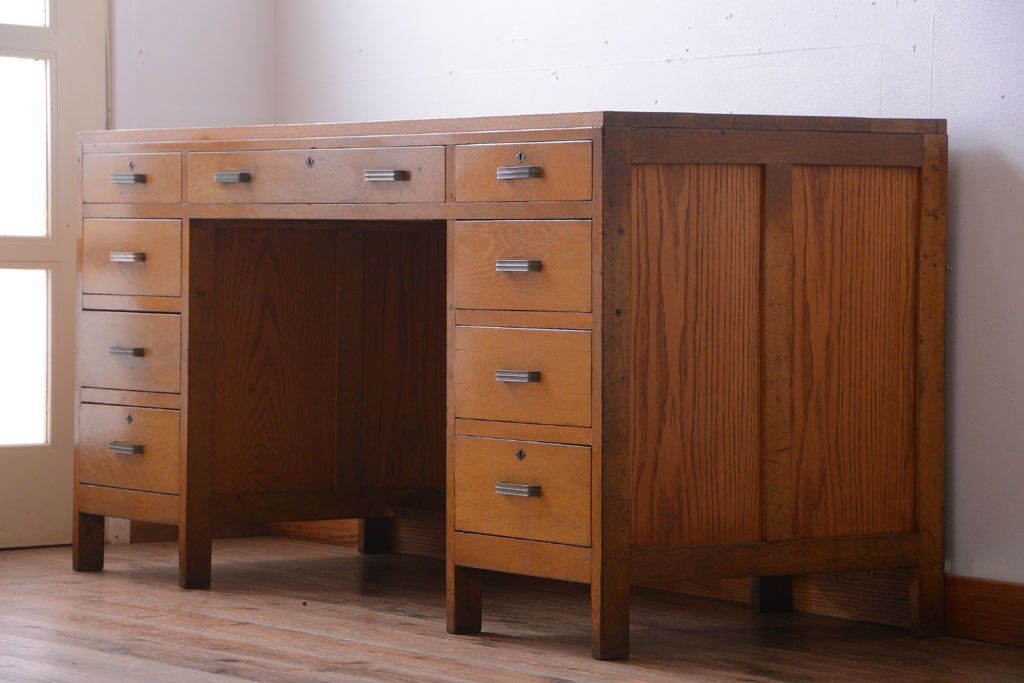 レトロ家具　昭和レトロ　古いナラ材のワイドなアンティーク両袖机