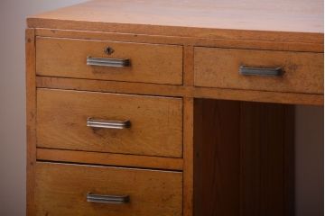 レトロ家具　昭和レトロ　古いナラ材のワイドなアンティーク両袖机