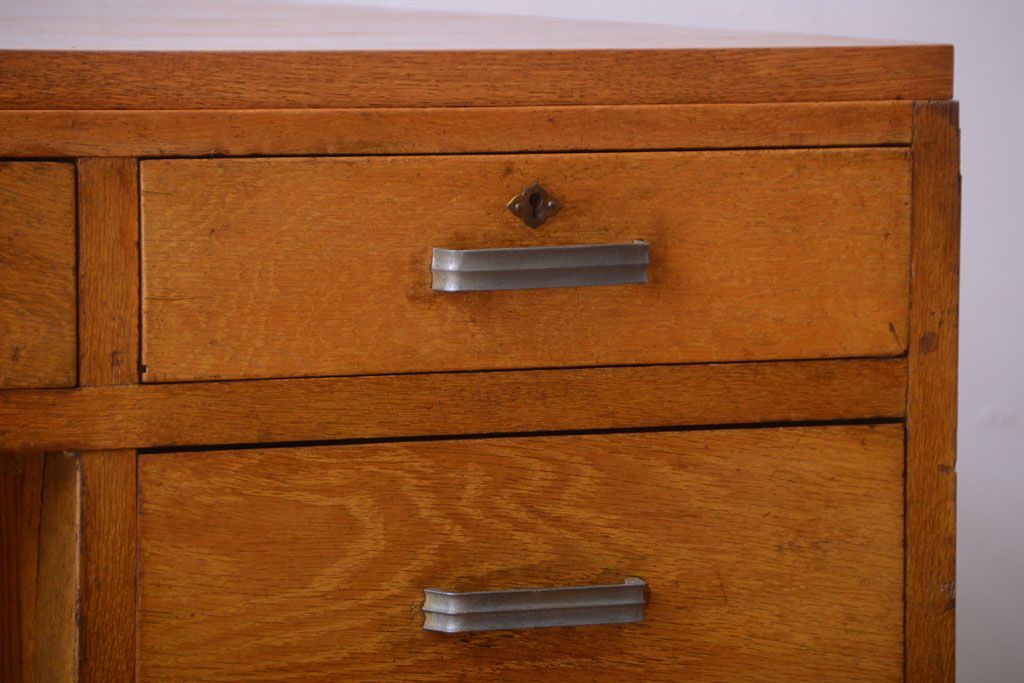 レトロ家具　昭和レトロ　古いナラ材のワイドなアンティーク両袖机