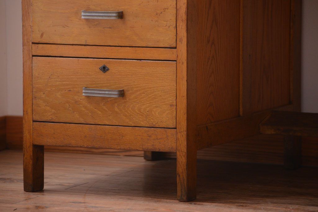 レトロ家具　昭和レトロ　古いナラ材のワイドなアンティーク両袖机