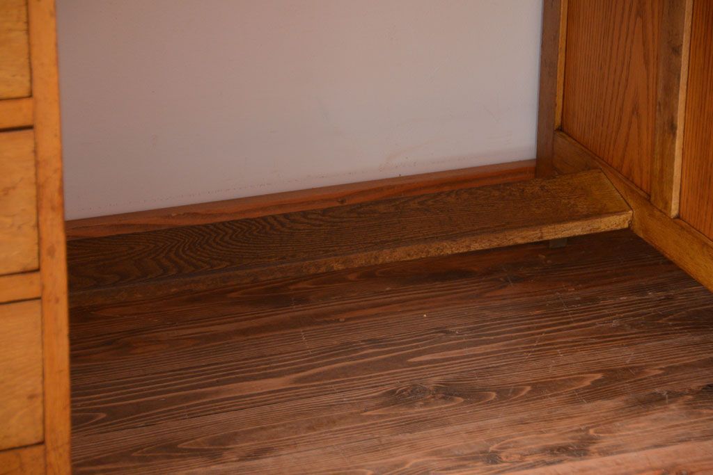 レトロ家具　昭和レトロ　古いナラ材のワイドなアンティーク両袖机