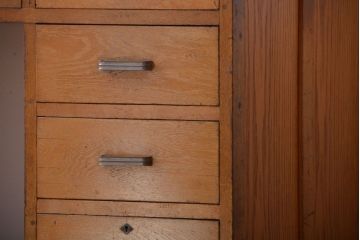 レトロ家具　昭和レトロ　古いナラ材のワイドなアンティーク両袖机