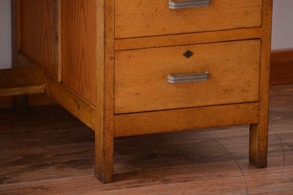 レトロ家具　昭和レトロ　古いナラ材のワイドなアンティーク両袖机