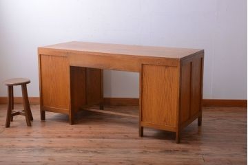 レトロ家具　昭和レトロ　古いナラ材のワイドなアンティーク両袖机