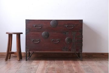 アンティーク家具　アンティーク　鉄脚付き時代箪笥ローボード