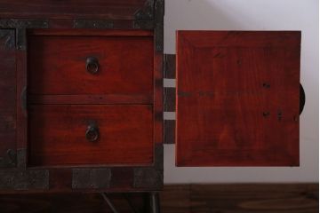 アンティーク家具　アンティーク　鉄脚付き時代箪笥ローボード
