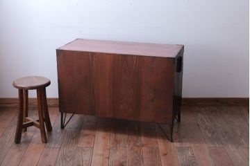 アンティーク家具　アンティーク　鉄脚付き時代箪笥ローボード