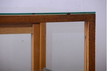 レトロ家具　昭和レトロ　古いナラ材の脚付きガラスケース