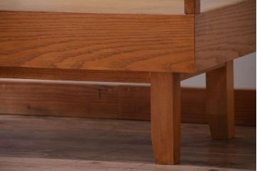 レトロ家具　昭和レトロ　古いナラ材の脚付きガラスケース