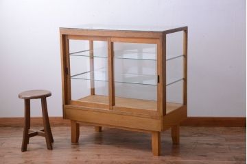 レトロ家具　昭和レトロ　古いナラ材の脚付きガラスケース