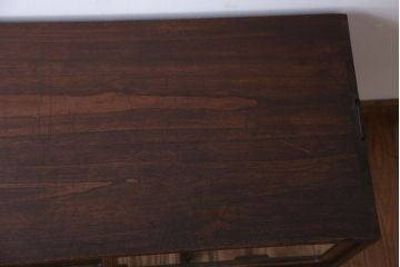 アンティーク家具　和製アンティーク　古い木の質感が味わい深い鉄脚付きローボード