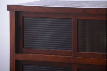 アンティーク家具　古民具・骨董　前面欅材!モールガラス入り引き戸収納棚