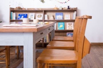 アンティーク家具　イギリスアンティーク　ビーチ材のチャーチチェア(チャペルチェア)(2)