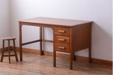 アンティーク家具　イギリスアンティーク　上品なナラ材の片袖机(デスク)