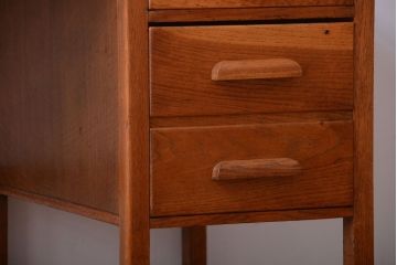 アンティーク家具　イギリスアンティーク　上品なナラ材の片袖机(デスク)