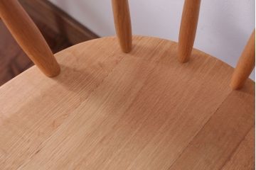 中古　柏木工　オーク材のクラウンチェア2脚セット(ウィンザーチェア、ウインザーチェア)