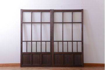 和製アンティーク　古い木の背が低いガラス引き戸2枚セット(窓)