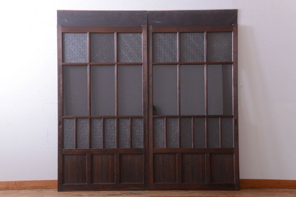 和製アンティーク　古い木の背が低いガラス引き戸2枚セット(窓)