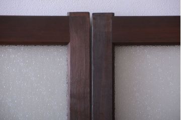 和製アンティーク　古い木の背が低いガラス引き戸2枚セット(窓)