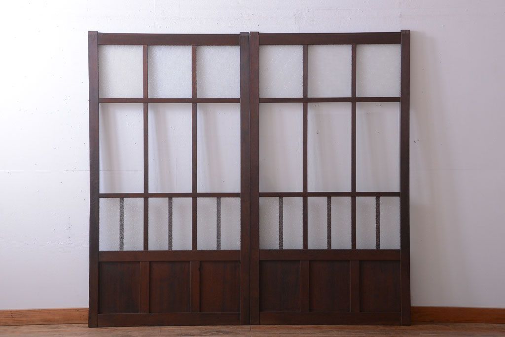 和製アンティーク　古い木の背が低いガラス引き戸2枚セット(窓)