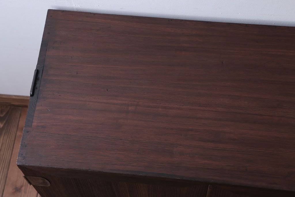 アンティーク家具　和製アンティーク　古い木製の鉄脚ローボード