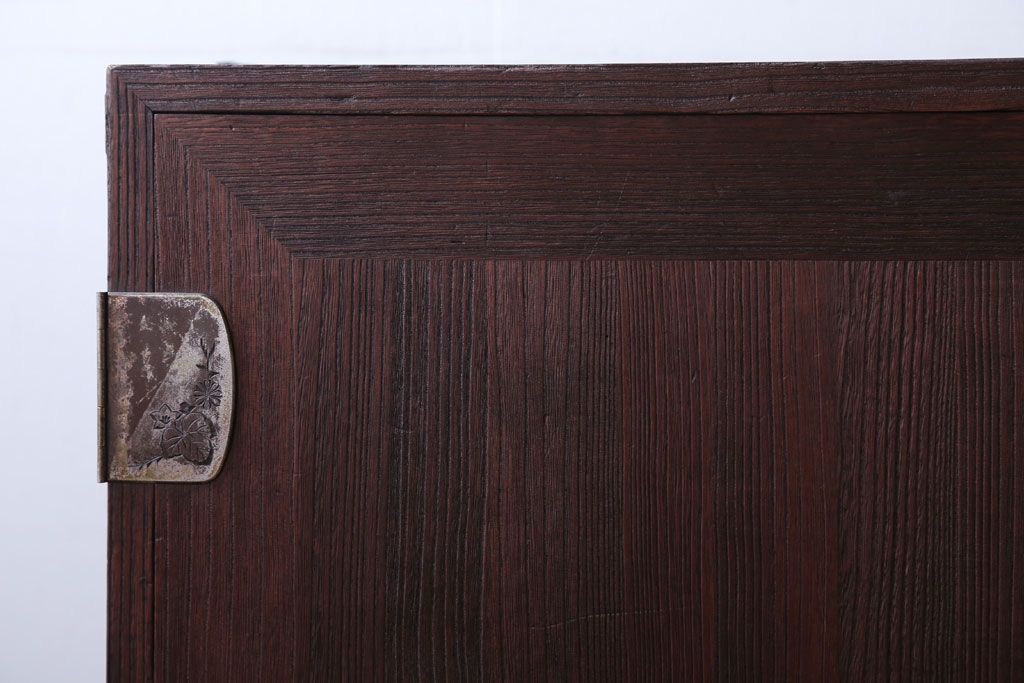 アンティーク家具　和製アンティーク　古い木製の鉄脚ローボード