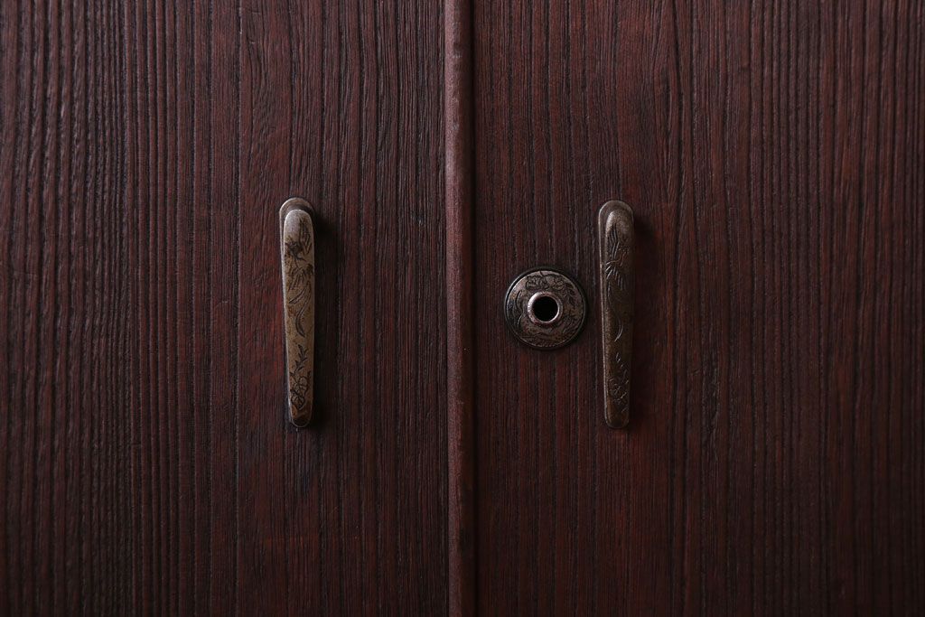 アンティーク家具　和製アンティーク　古い木製の鉄脚ローボード