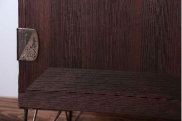 アンティーク家具　和製アンティーク　古い木製の鉄脚ローボード