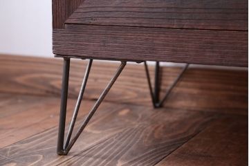 アンティーク家具　和製アンティーク　古い木製の鉄脚ローボード