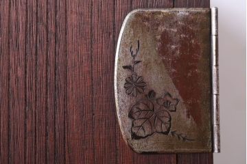 アンティーク家具　和製アンティーク　古い木製の鉄脚ローボード