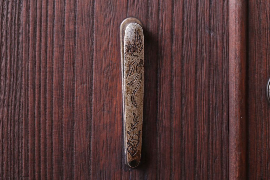 アンティーク家具　和製アンティーク　古い木製の鉄脚ローボード