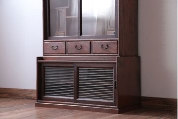 アンティーク家具　和製アンティーク　欅材と黒柿材!小振りな重ね茶箪笥