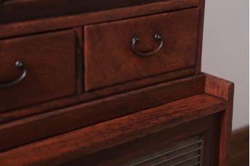 アンティーク家具　和製アンティーク　欅材と黒柿材!小振りな重ね茶箪笥