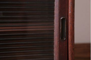 アンティーク家具　和製アンティーク　欅材と黒柿材!小振りな重ね茶箪笥