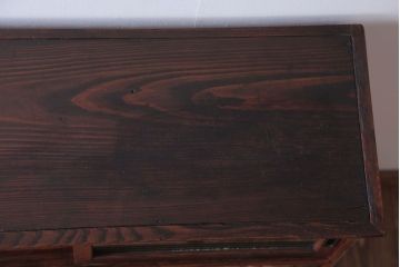 アンティーク家具　和製アンティーク　欅材と黒柿材!小振りな重ね茶箪笥