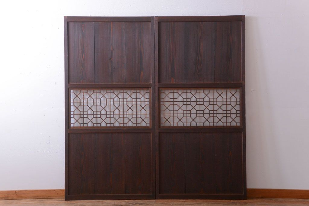 古民具・骨董　和のムード溢れる美しいアンティーク組子帯戸2枚セット