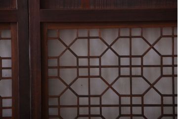 古民具・骨董　和のムード溢れる美しいアンティーク組子帯戸2枚セット