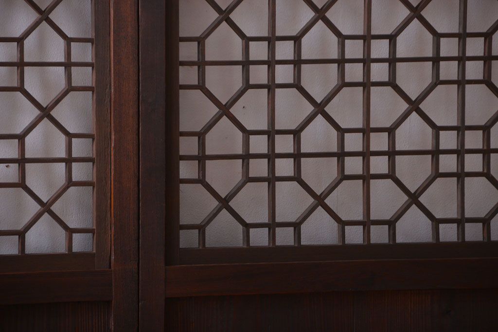 古民具・骨董　和のムード溢れる美しいアンティーク組子帯戸2枚セット