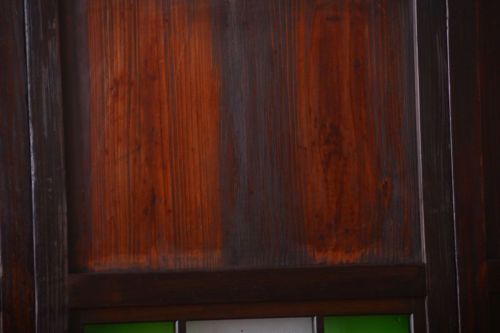 古民具・骨董　古い木が味わい深いガラス帯戸
