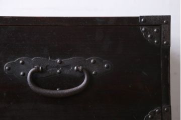 アンティーク家具　アンティーク　鉄脚付き!重厚な金具の時代箪笥ローボード(1)