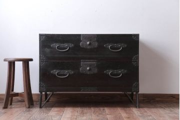 アンティーク家具　アンティーク　鉄脚付き!重厚な金具の時代箪笥ローボード(2)