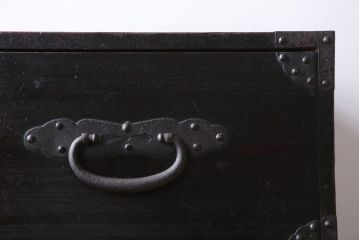 アンティーク家具　アンティーク　鉄脚付き!重厚な金具の時代箪笥ローボード(2)