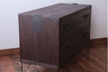 アンティーク家具　和製アンティーク　鉄脚付き!古い衣装箪笥ローボード