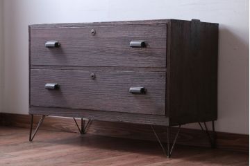 アンティーク家具　和製アンティーク　鉄脚付き!古い衣装箪笥ローボード