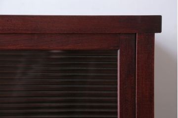 アンティーク家具　和製アンティーク　モールガラス引き戸の鉄脚キャビネット