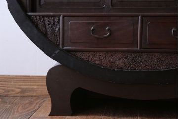 アンティーク家具　古民具・骨董　意匠を凝らした円型茶棚(飾り棚)
