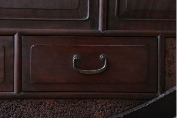アンティーク家具　古民具・骨董　意匠を凝らした円型茶棚(飾り棚)