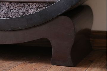 アンティーク家具　古民具・骨董　意匠を凝らした円型茶棚(飾り棚)