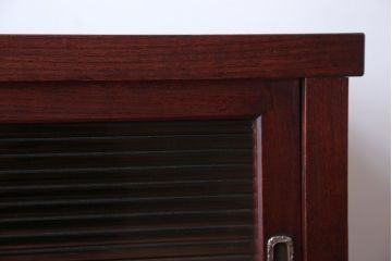 アンティーク家具　和製アンティーク　鉄脚付き!モールガラス引き戸のサイドボード