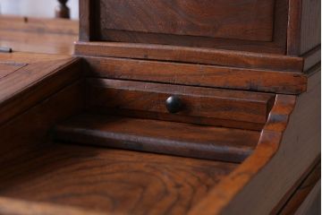 アンティーク家具　和製アンティーク　古い栓材の帳場机(簿記机・両袖机)